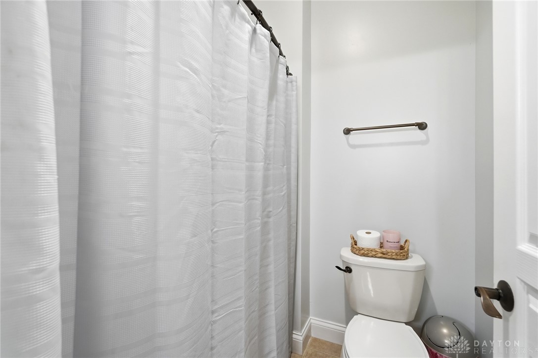 8010 Country Brook Court Springboro, OH 45066 - Photo 24 of 47