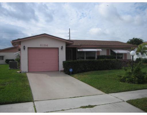 6194 Dusenburg Road Delray Beach, FL 33484 - Photo 1 of 9 Primary Photo