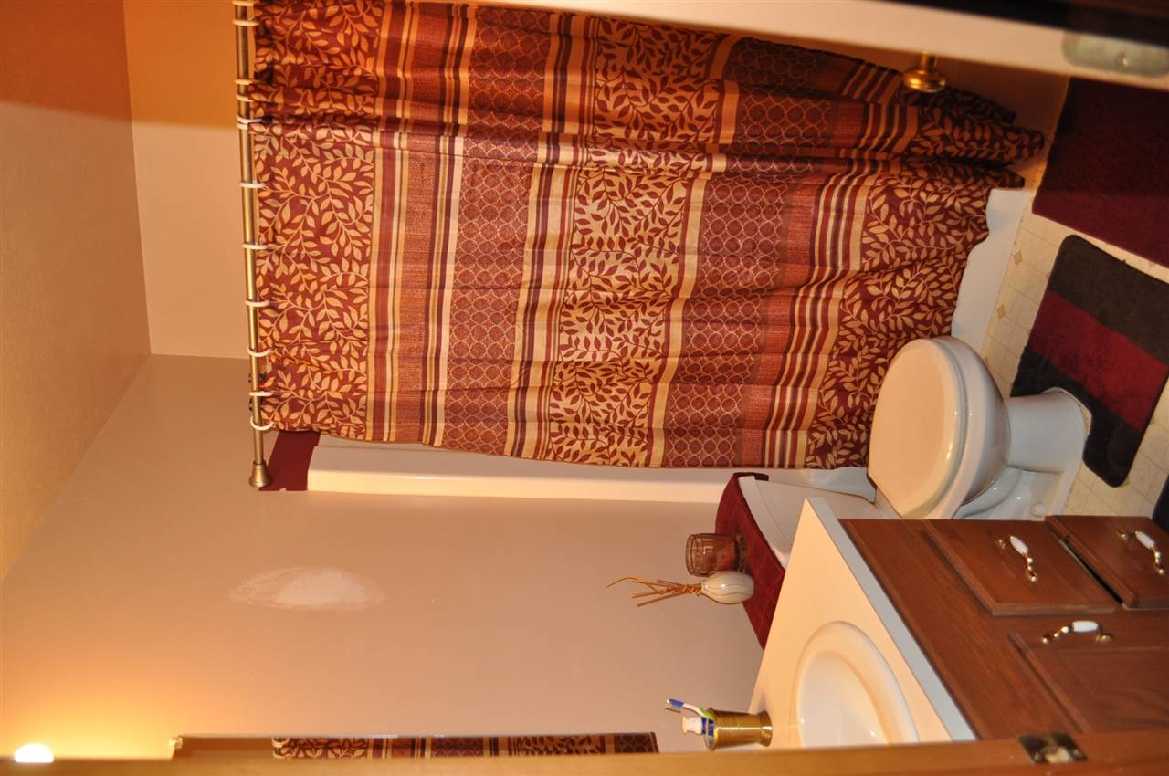 1725 Bashor Road Goshen, IN 46526 - Photo 5 of 9 Gallery Image 5