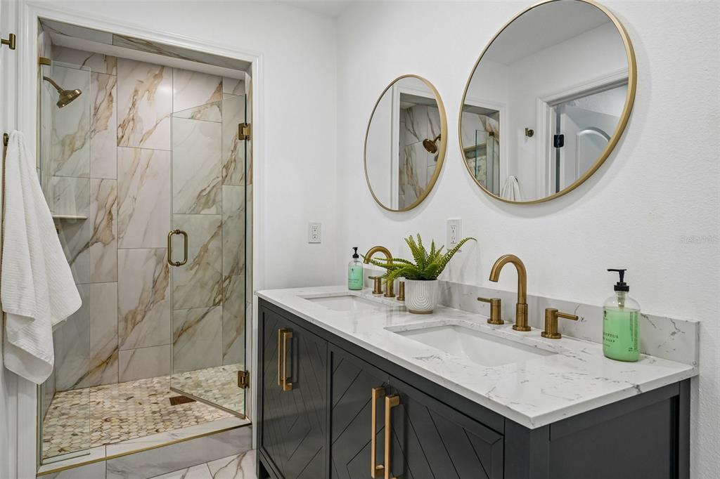 9725 48th Place North St. Petersburg, FL 33708 - Photo 7 of 51