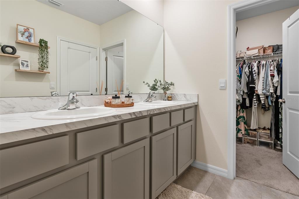 355 Mangrove Shade Circle Apollo Beach, FL 33572 - Photo 23 of 39