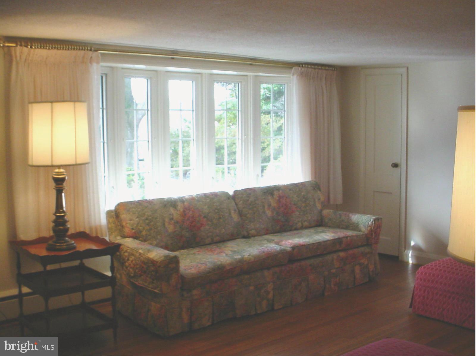3522 Blenheim Road Phoenix, MD 21131 - Photo 11 of 17 Living Room