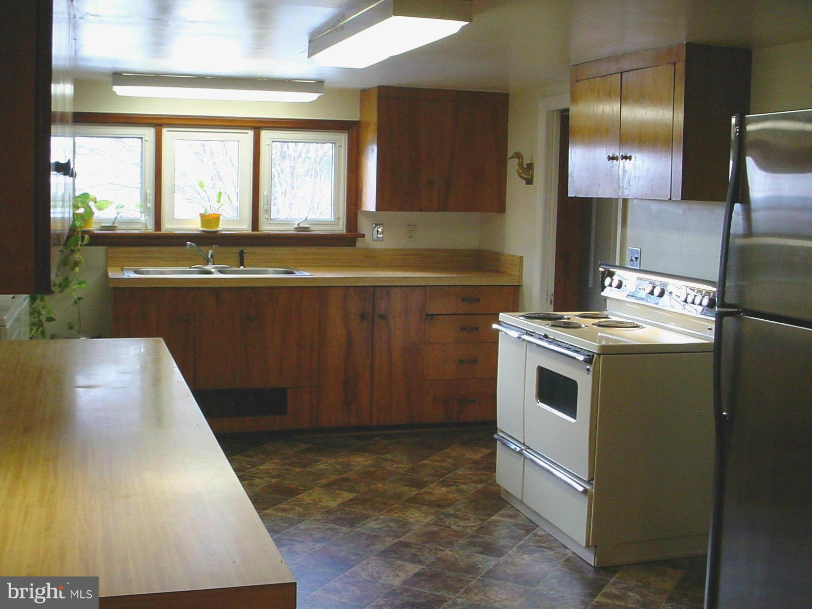 3522 Blenheim Road Phoenix, MD 21131 - Photo 13 of 17 Kitchen