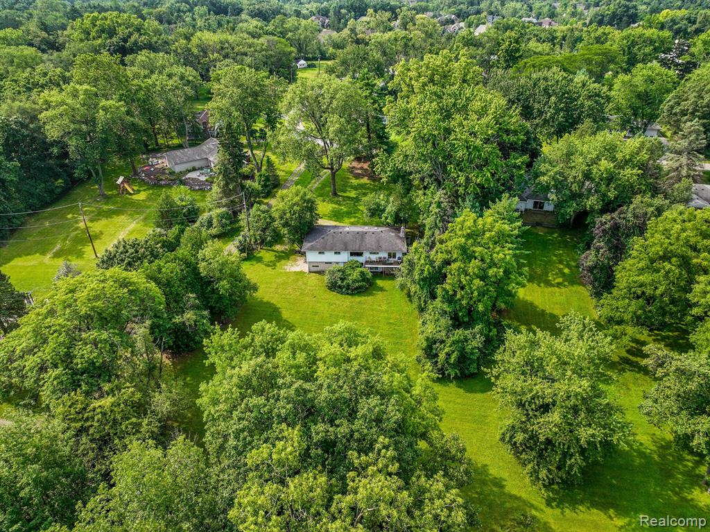 30540 North Greenbriar Road Franklin, MI 48025 - Photo 1 of 41
