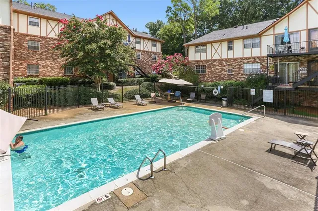 $1,895 | 1175 Church Street, Unit K, Decatur, GA 30030