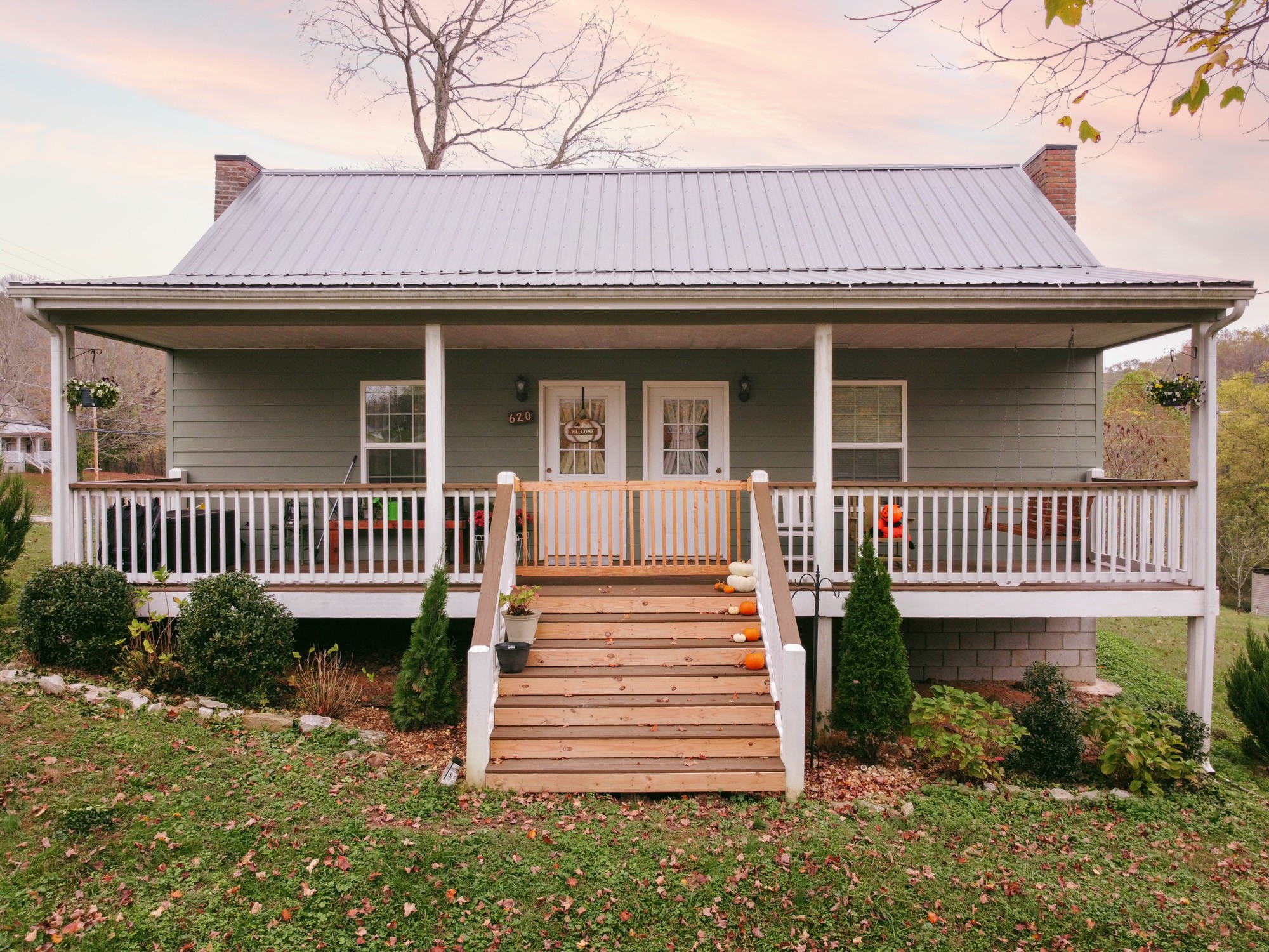 620 Spring Street Charlotte, TN 37036 - Photo 2 of 31 Gallery Image 2