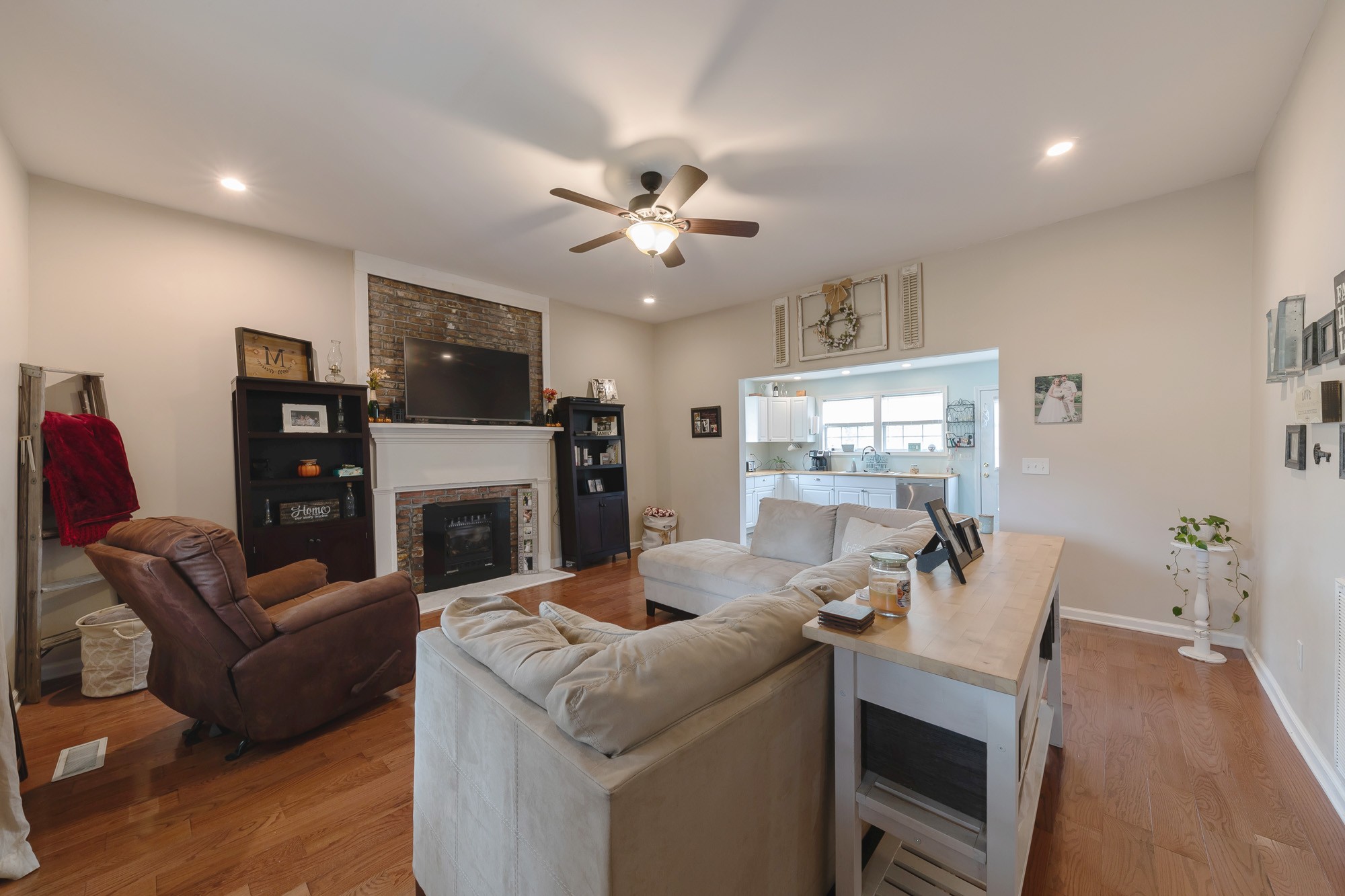 620 Spring Street Charlotte, TN 37036 - Photo 11 of 31 Gallery Image 11