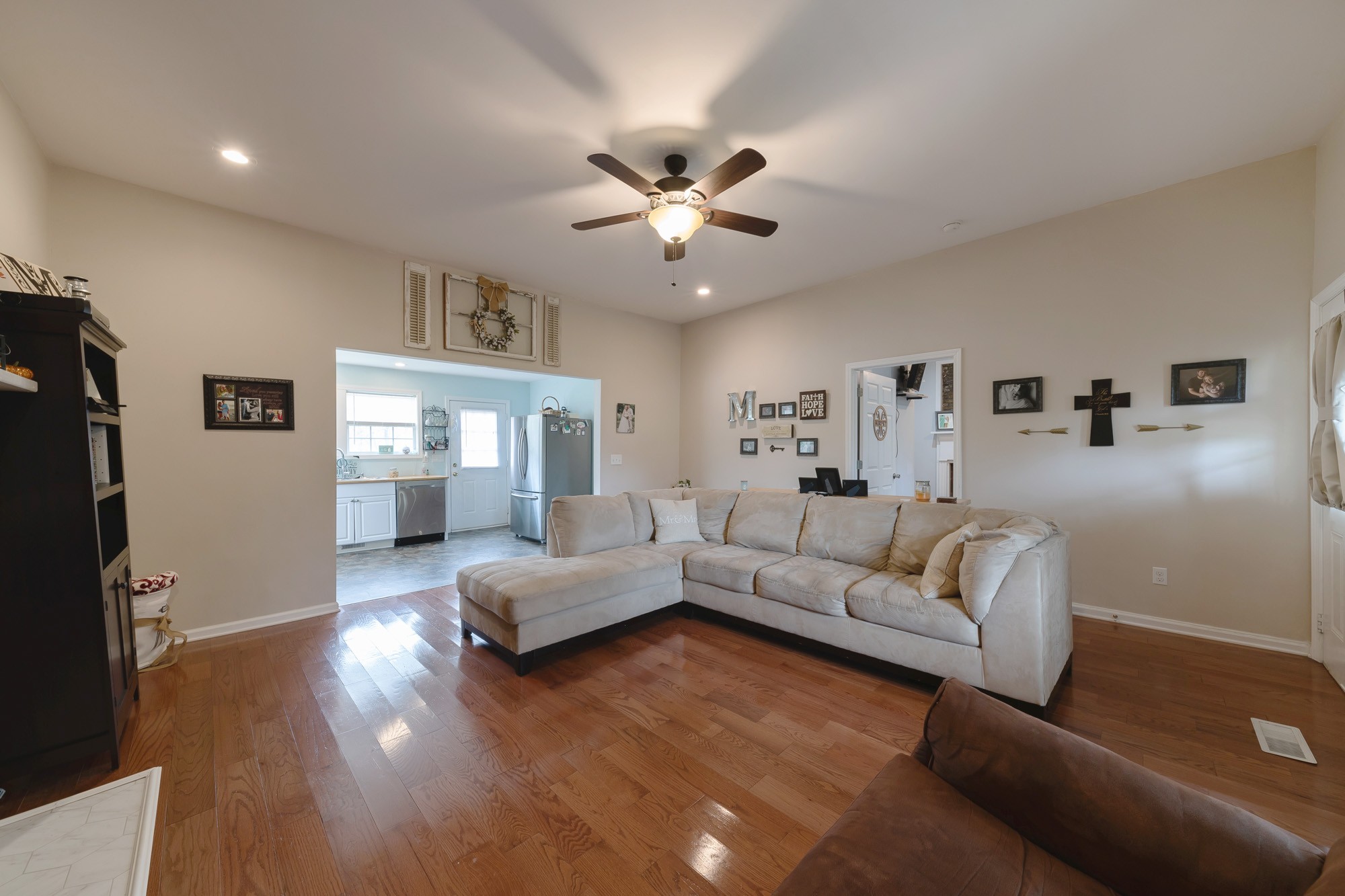 620 Spring Street Charlotte, TN 37036 - Photo 12 of 31 Gallery Image 12