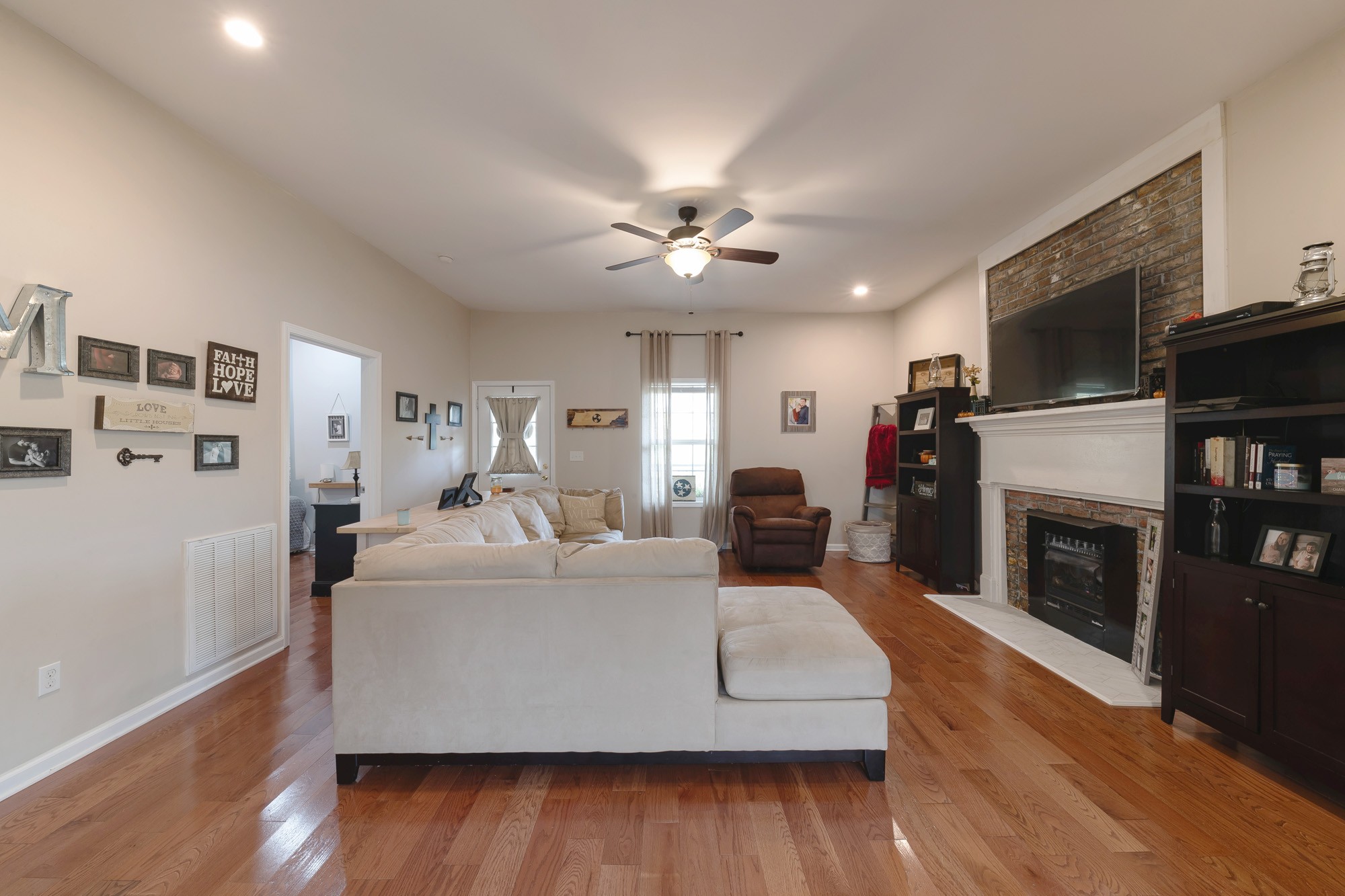 620 Spring Street Charlotte, TN 37036 - Photo 13 of 31 Gallery Image 13