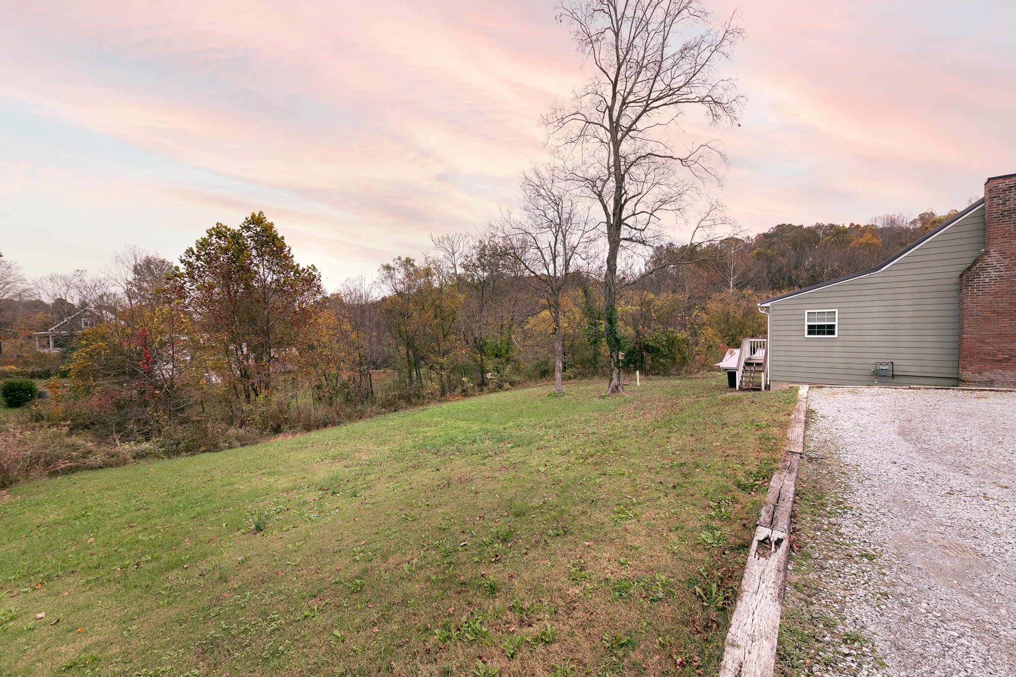 620 Spring Street Charlotte, TN 37036 - Photo 6 of 31 Gallery Image 6