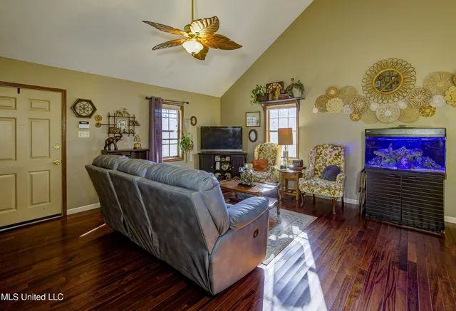 $185,000 | 113 Bellaire Drive, Vicksburg, MS 39180