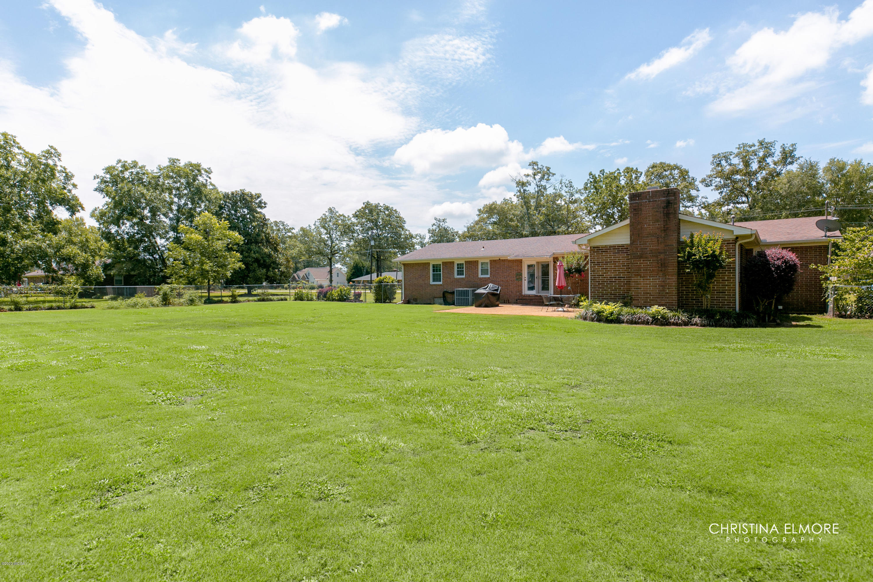 3673 Jones Road Macon, GA 31216 - Photo 33 of 34 a view of a house with a big yard