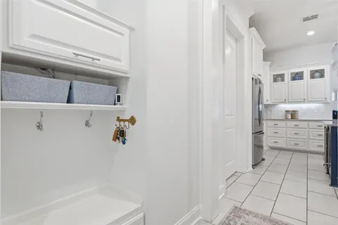 $865,000 | 5847 Lakeview Lane, Lake Charles, LA 70605
