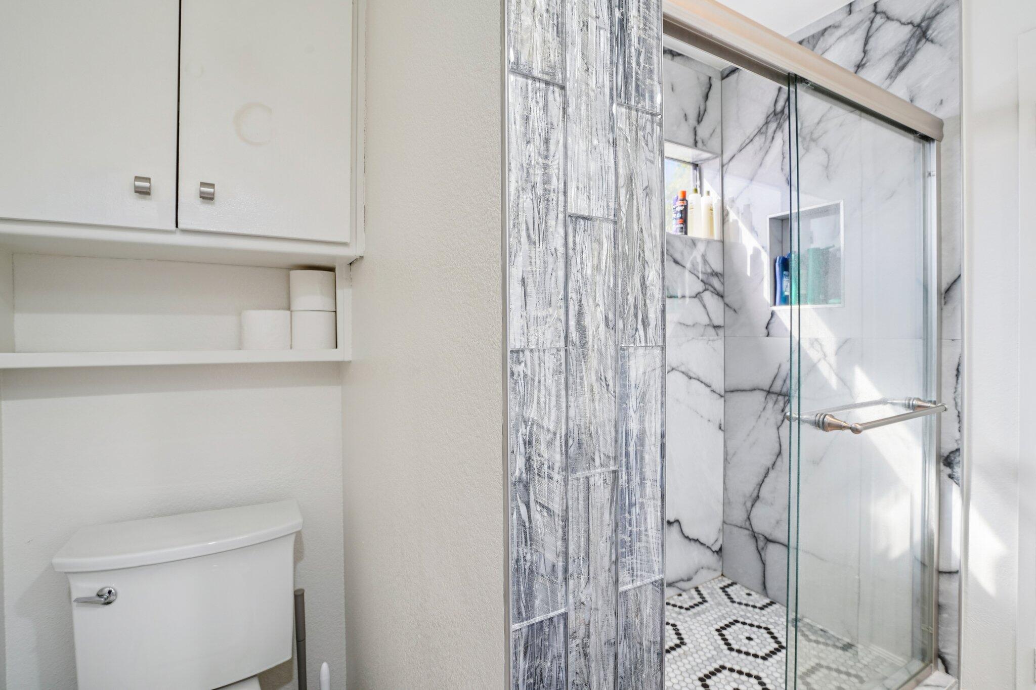 3155 Ramon Road, Unit 311 Palm Springs, CA 92264 - Photo 16 of 29 a bathroom with a shower