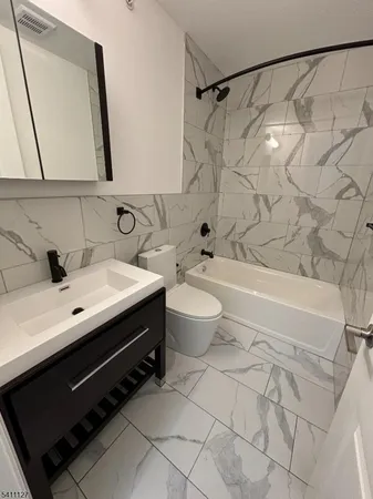 $2,350 | 24 Elm Street, Unit 202, Paterson, NJ 07501