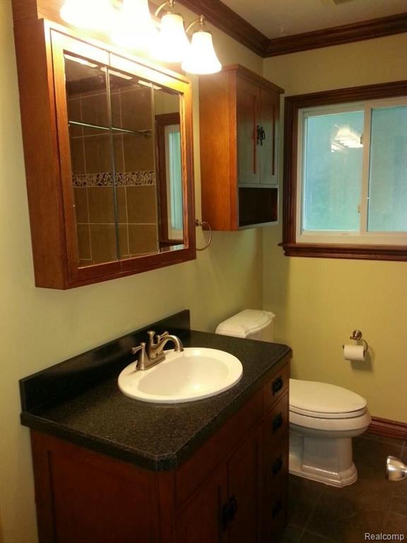 5412 Sutton Road Dryden, MI 48428 - Photo 9 of 24