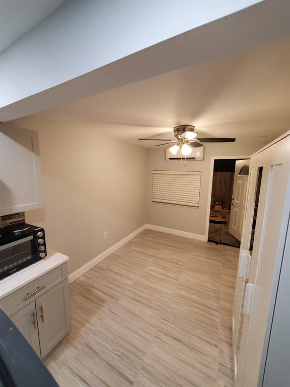 224 Northeast 19th Avenue, Unit 2 Pompano Beach, FL 33060 - Photo 4 of 7