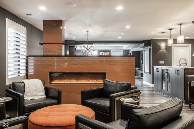 $649,900 | 350 North Meridian Street, Unit 606/607, Indianapolis, IN 46204