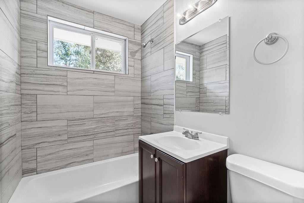 707 Hadley Road Raleigh, NC 27610 - Photo 18 of 27 Hall Bath