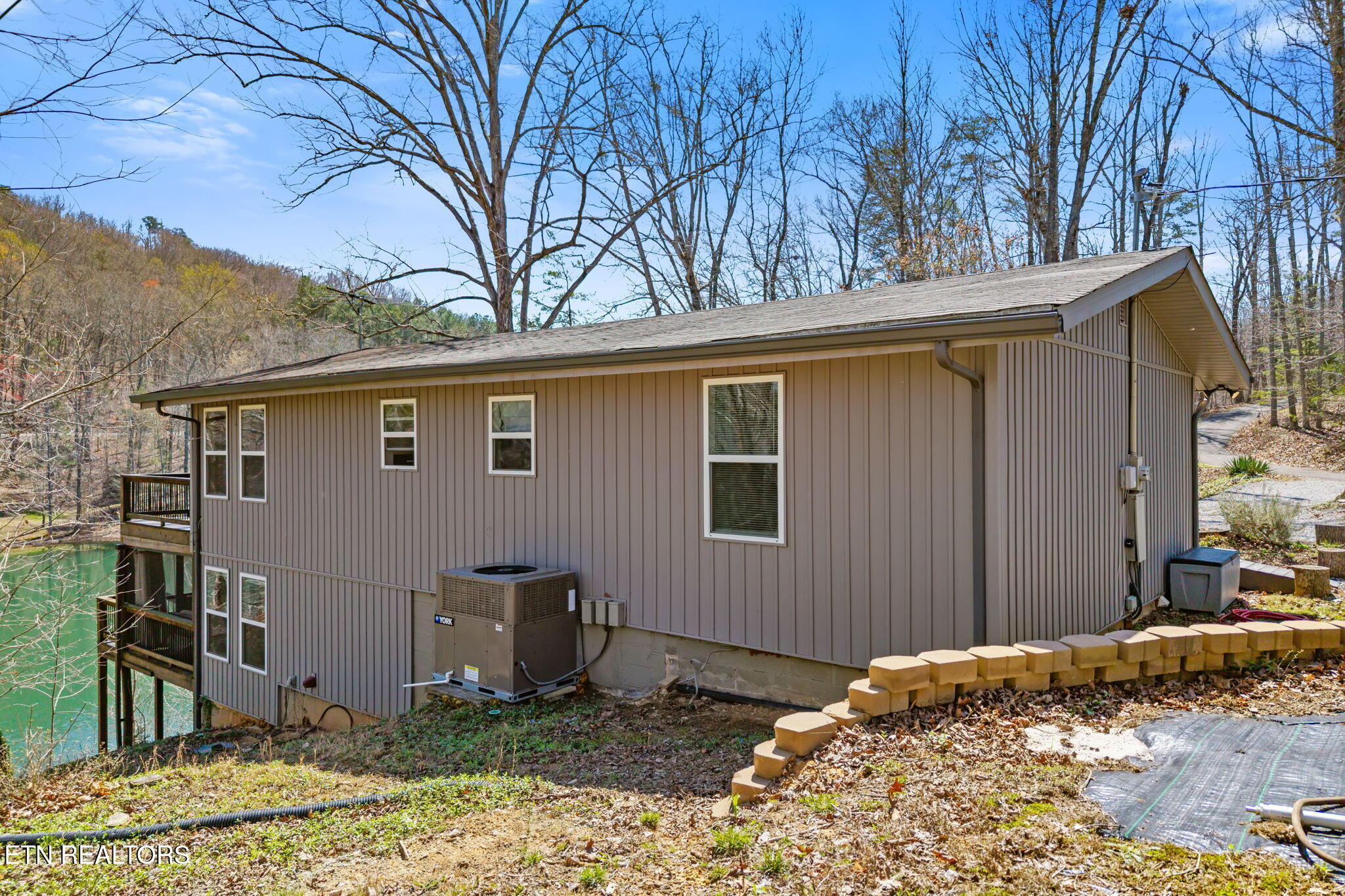 124 Peninsula Road Madisonville, TN 37354 - Photo 43 of 56 48-web-or-mls-124 Peninsula Rd-39