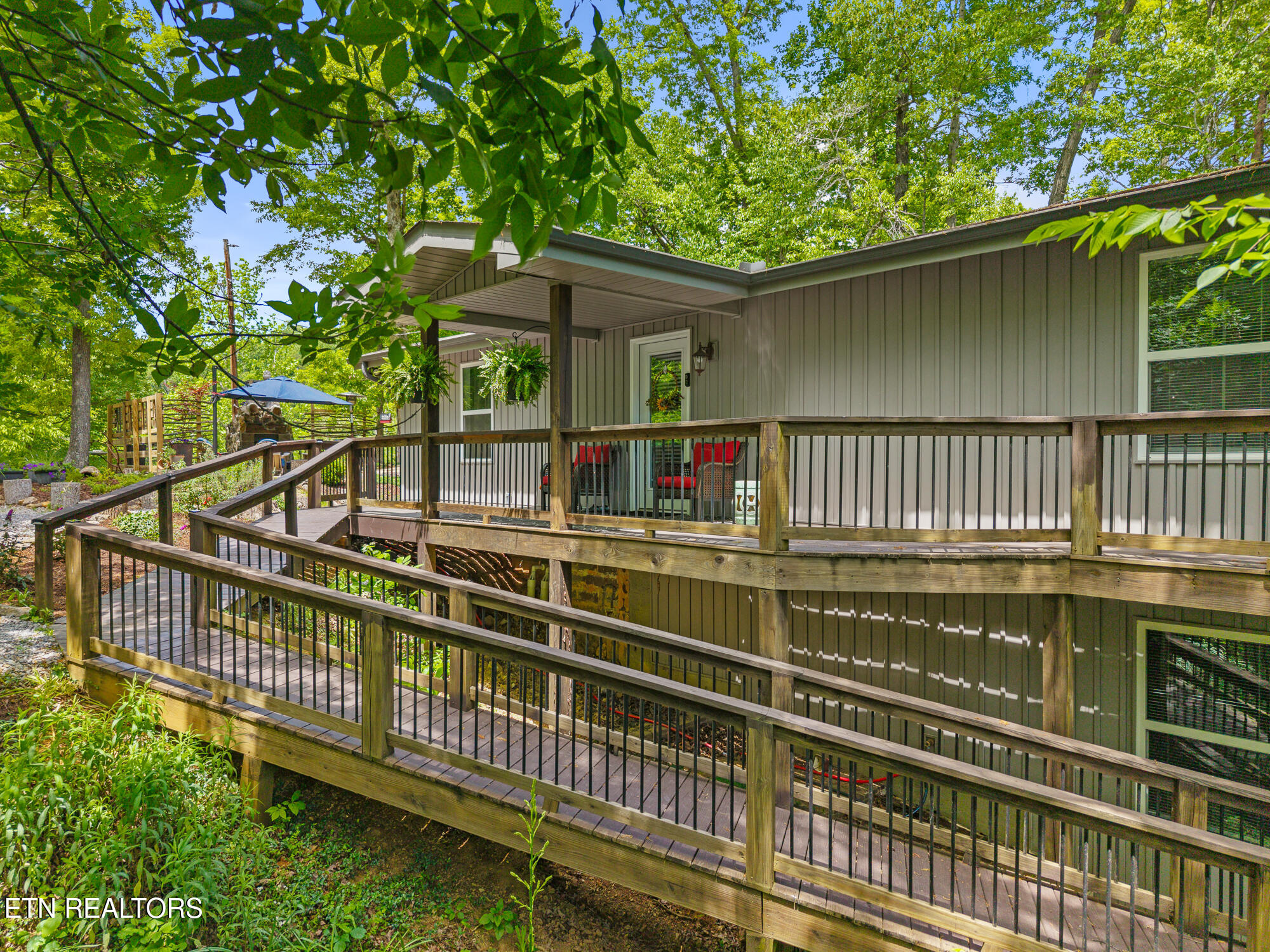 124 Peninsula Road Madisonville, TN 37354 - Photo 5 of 51 Peninsula Exteriors-21