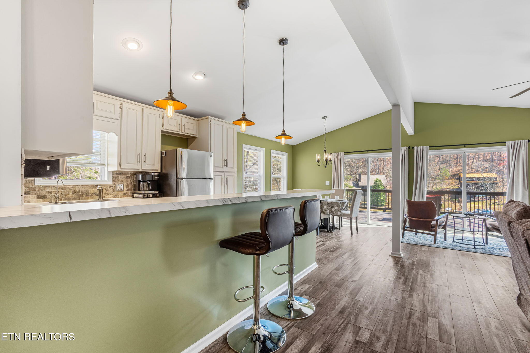 124 Peninsula Road Madisonville, TN 37354 - Photo 8 of 56 19-web-or-mls-124 Peninsula Rd-10