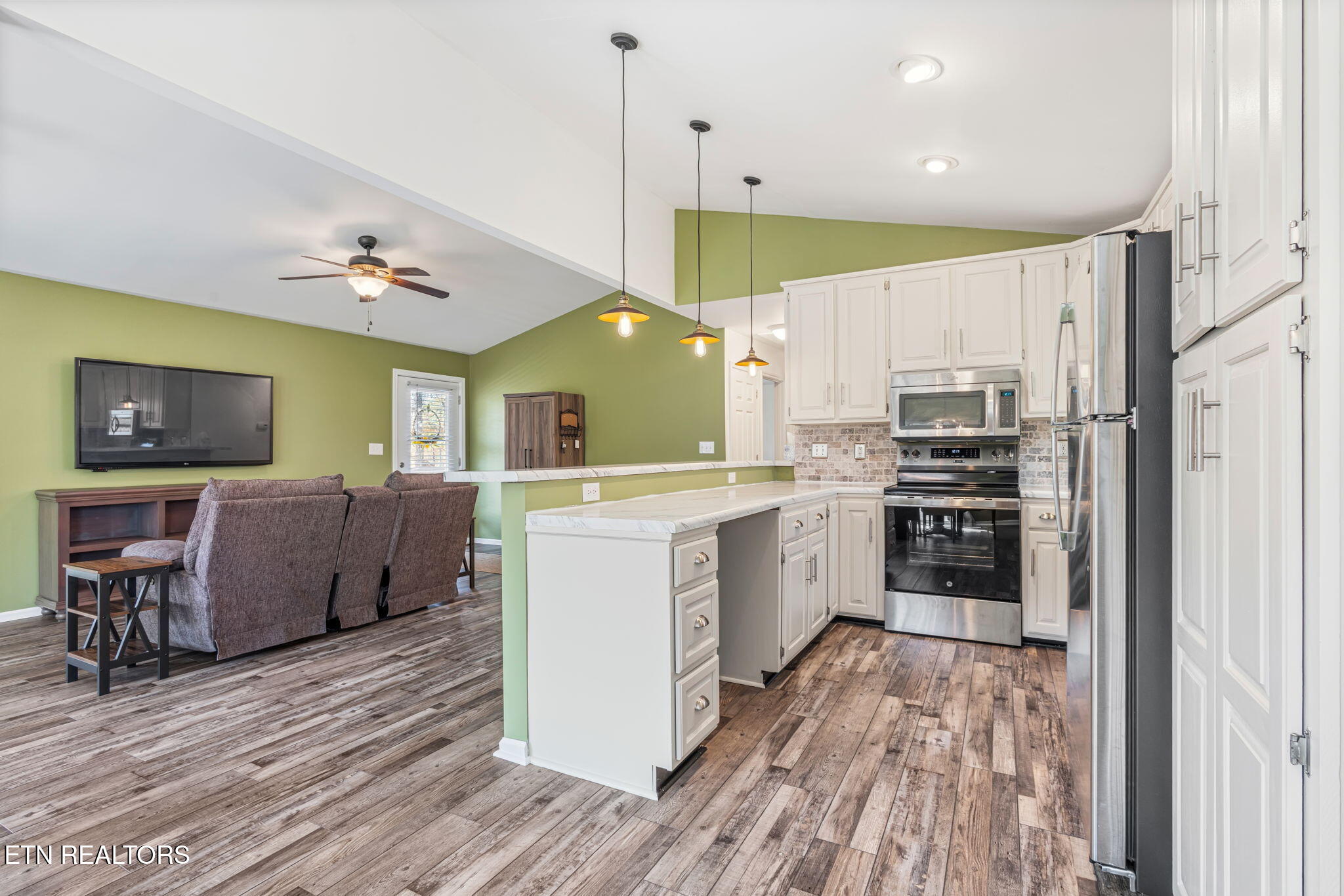 124 Peninsula Road Madisonville, TN 37354 - Photo 9 of 56 15-web-or-mls-124 Peninsula Rd-6