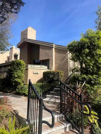 $3,500 | 3230 Caminito Eastbluff, Unit 70, San Diego, CA 92037