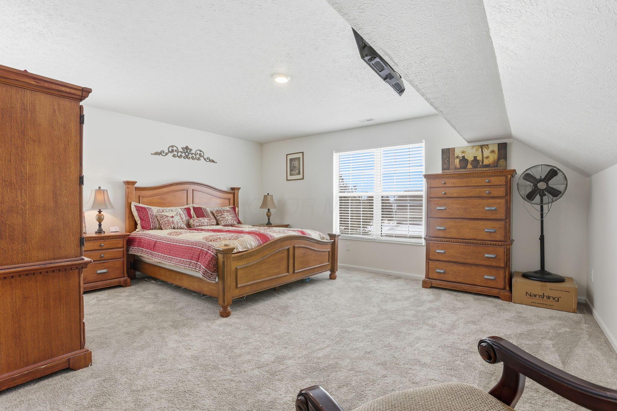 6904 Coonpath Road Northeast Lancaster, OH 43130 - Photo 54 of 68 Primary Bedroom
