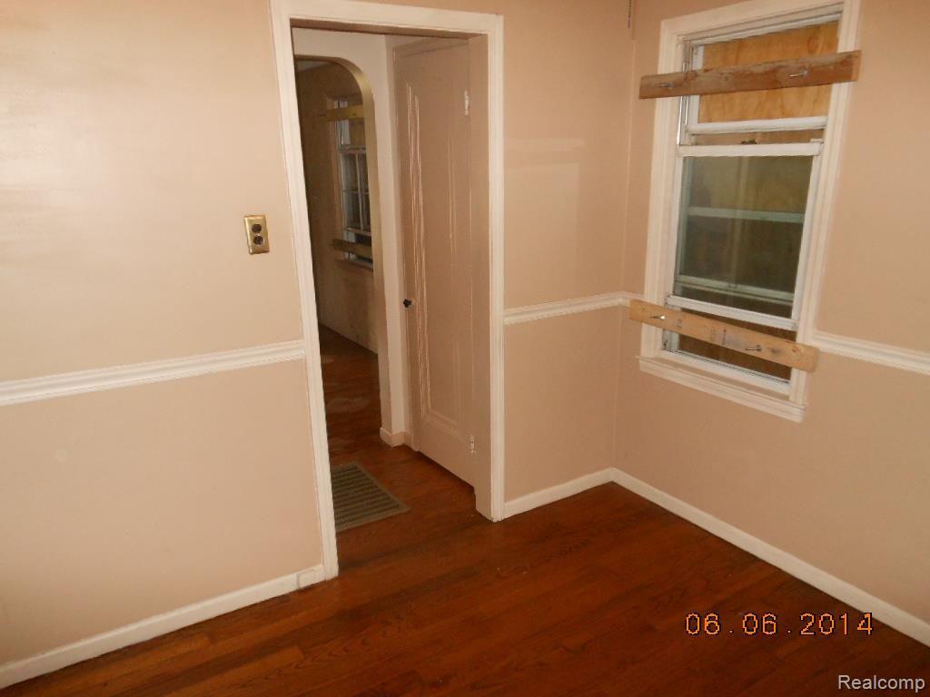 21624 Moross Road Grosse Pointe, MI 48236 - Photo 13 of 24 DSCN5659.jpg