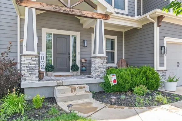 $538,900 | 839 Creekmoor Pond Lane, Raymore, MO 64083