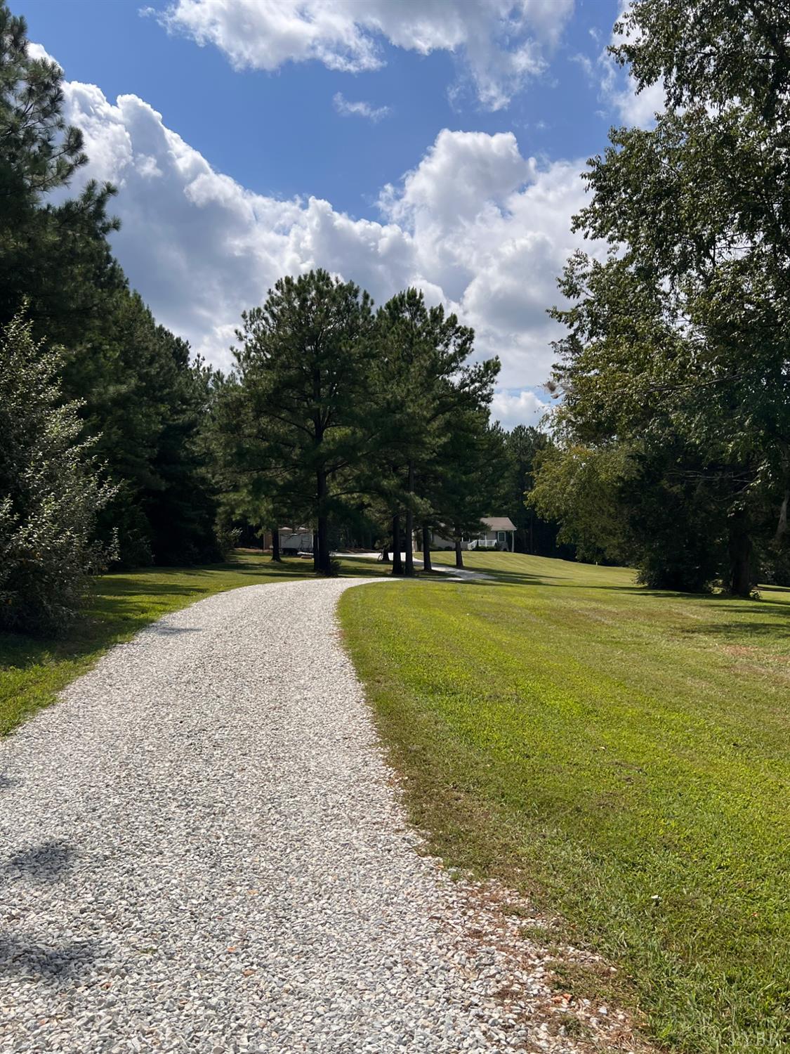102 Fawn Court Amherst, VA 24521 - Photo 55 of 64 a view of a garden