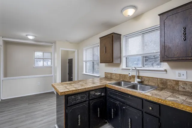 $1,350 | 11203 Toepfer Road, Warren, MI 48089