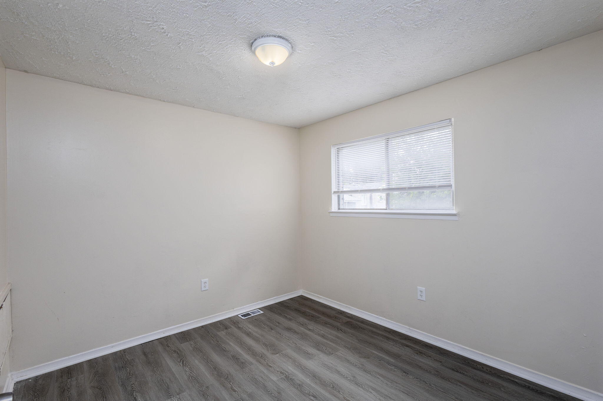 11203 Toepfer Road Warren, MI 48089 - Photo 16 of 23 18-WEB~1