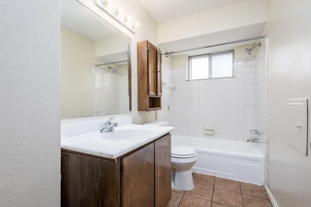 $1,350 | 11203 Toepfer Road, Warren, MI 48089