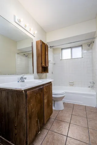 $1,350 | 11203 Toepfer Road, Warren, MI 48089