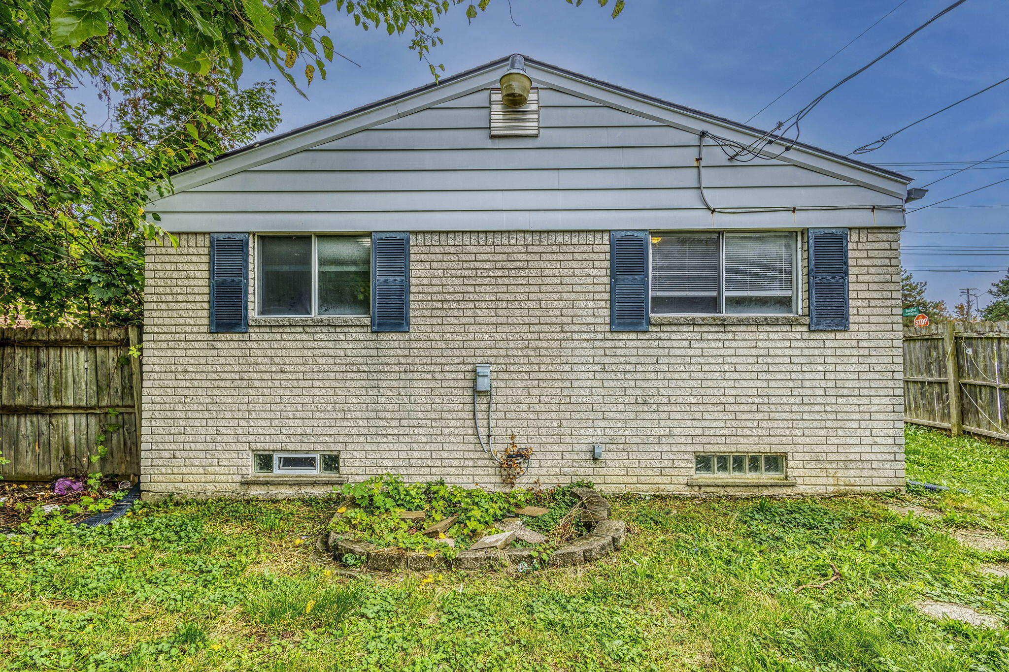 11203 Toepfer Road Warren, MI 48089 - Photo 2 of 23 4-WEB-~1