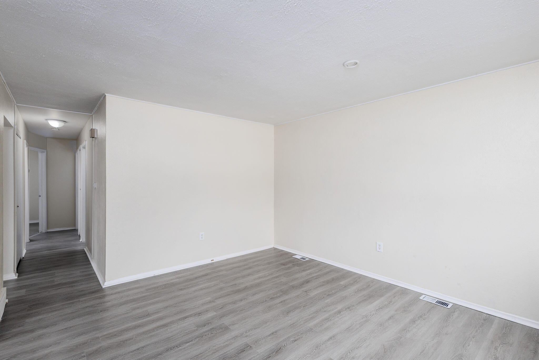 11203 Toepfer Road Warren, MI 48089 - Photo 5 of 23 7-WEB-~1