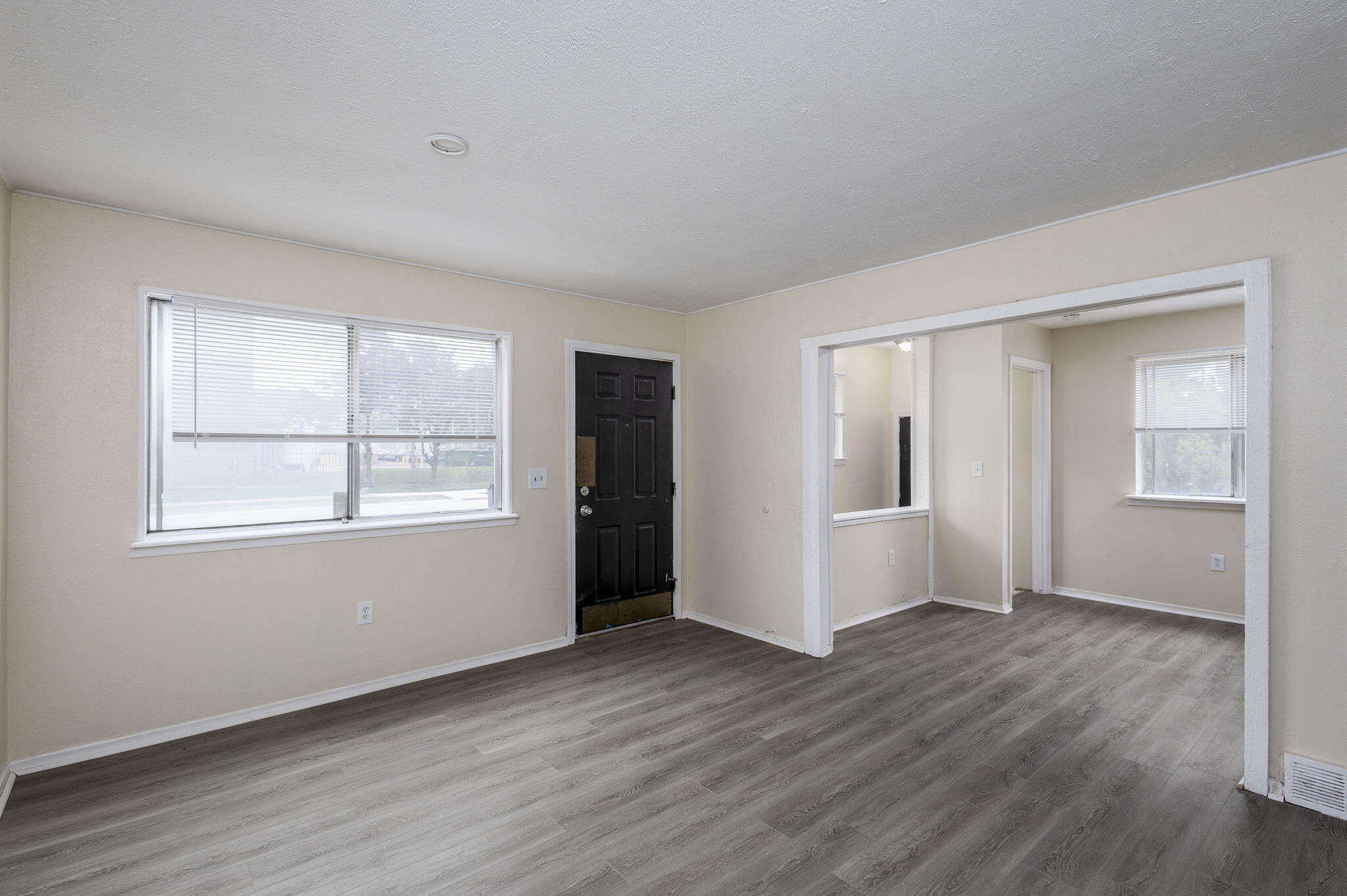 11203 Toepfer Road Warren, MI 48089 - Photo 6 of 23 8-WEB-~1