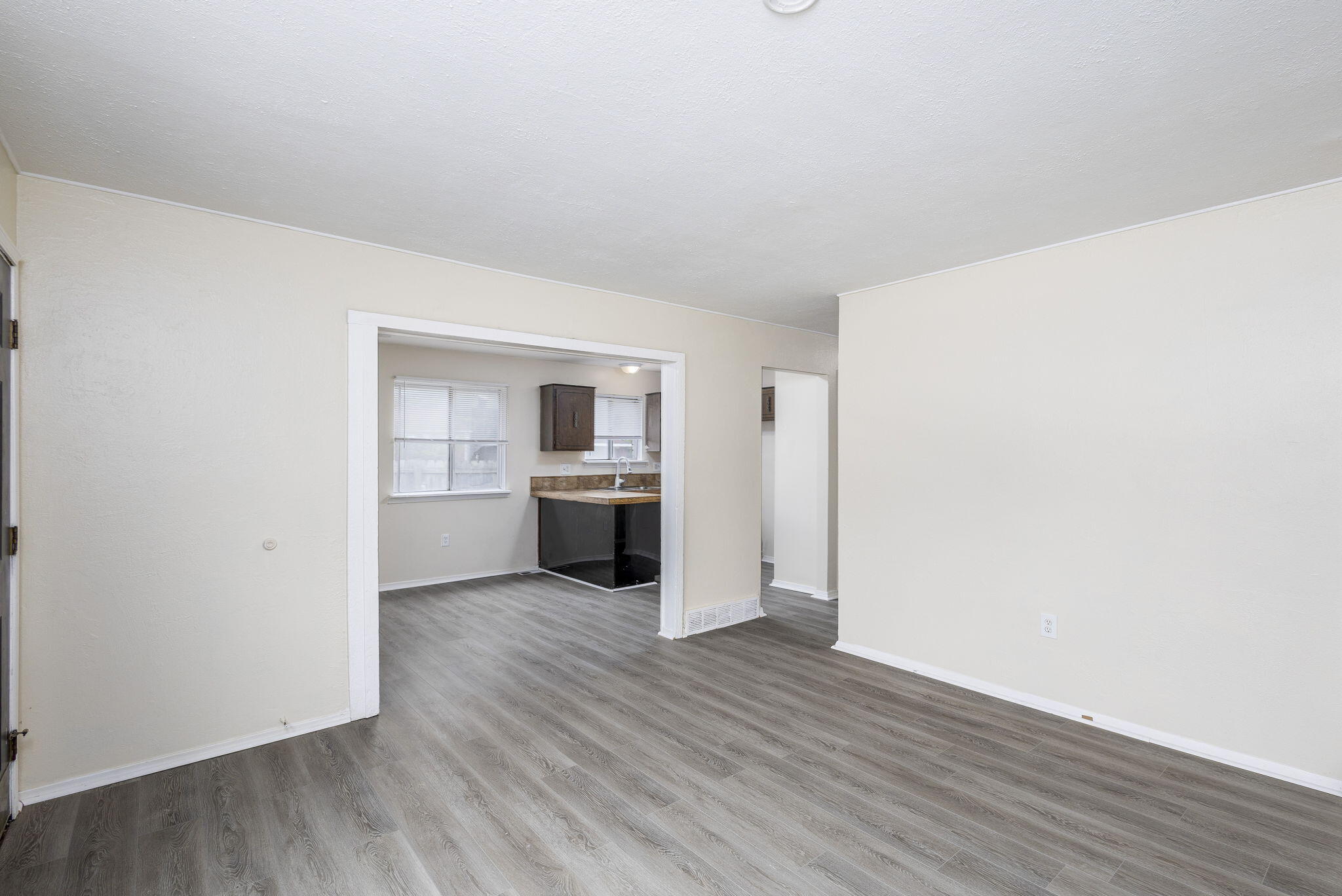 11203 Toepfer Road Warren, MI 48089 - Photo 7 of 23 9-WEB-~1