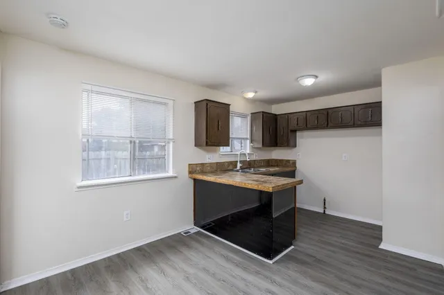 $1,350 | 11203 Toepfer Road, Warren, MI 48089