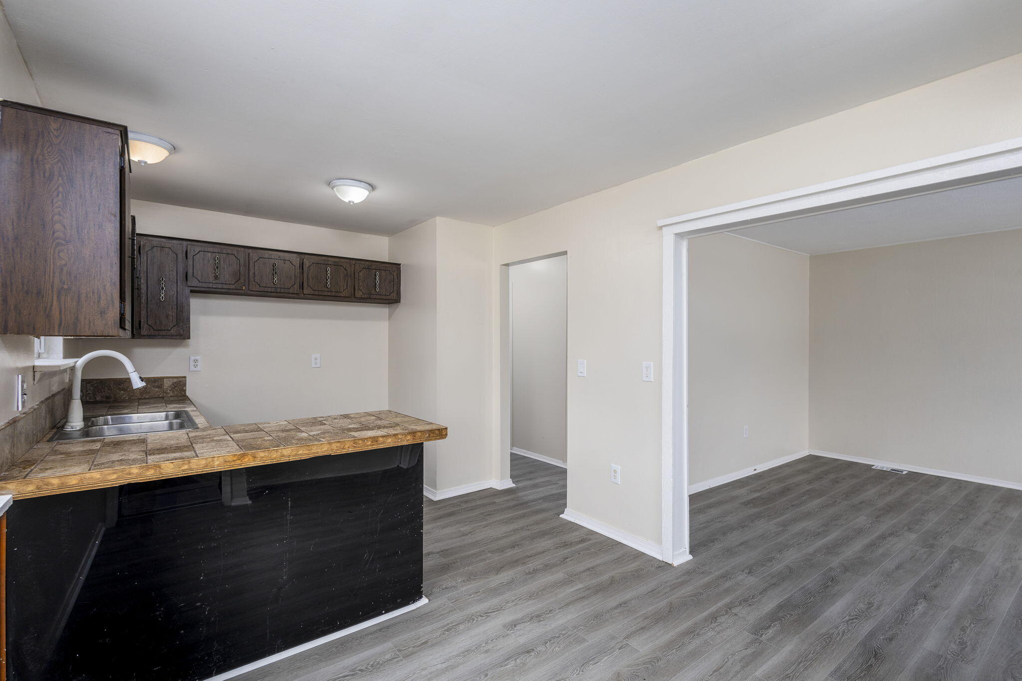 11203 Toepfer Road Warren, MI 48089 - Photo 9 of 23 11-WEB~1