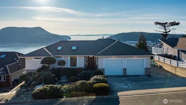 $1,850,000 | 2402 Highland Drive, Anacortes, WA 98221