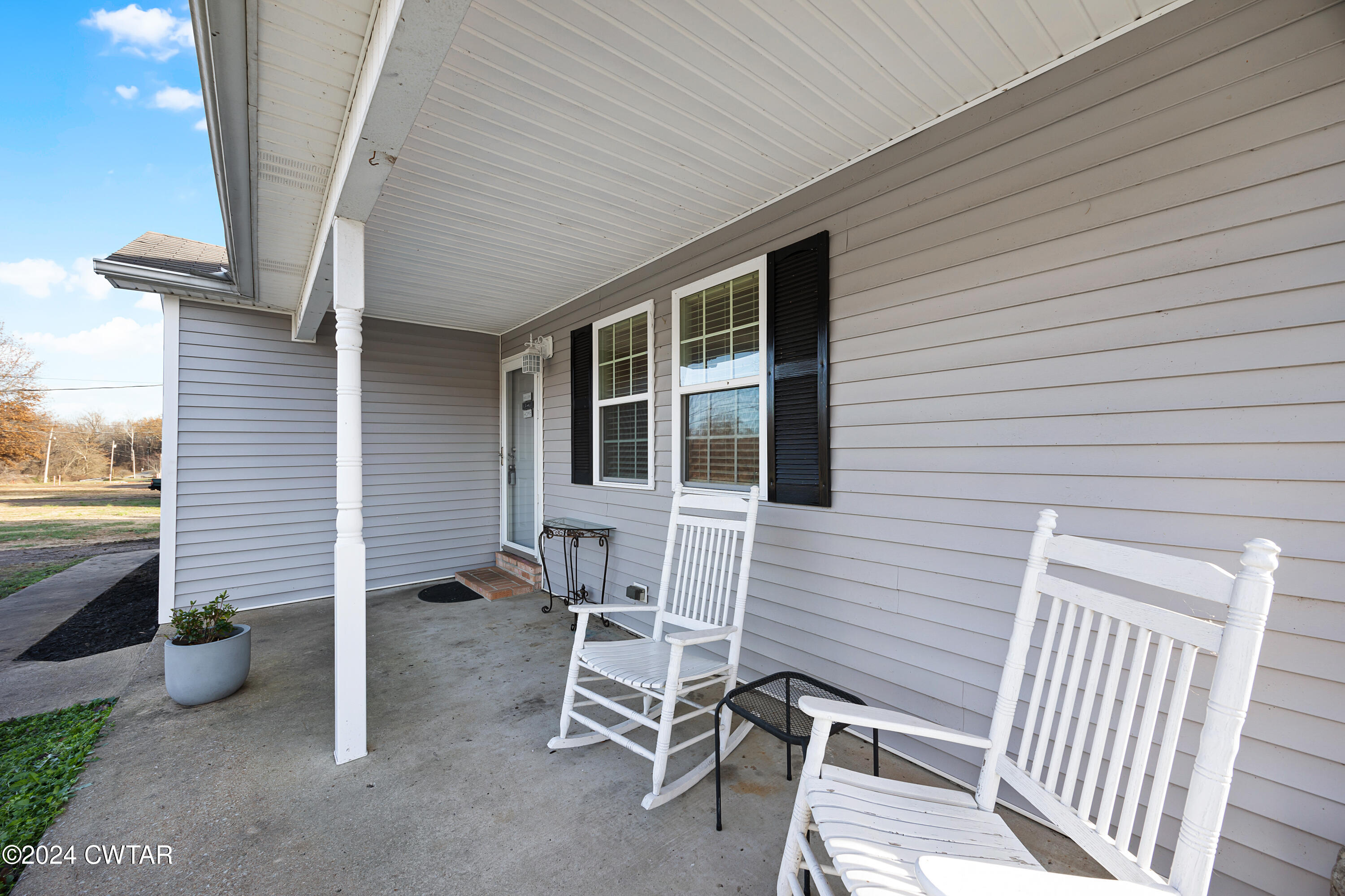 650 Gobelet Road Medon, TN 38356 - Photo 2 of 21 a view of a patio with chair and table