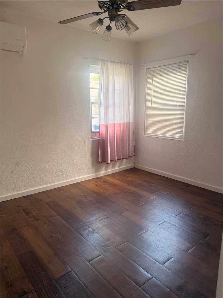 2107 16th Street, Unit 2 Corpus Christi, TX 78404 - Photo 6 of 7