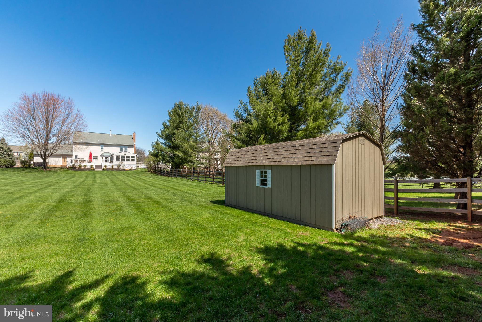 16910 Hoskinson Road Poolesville, MD 20837 - Photo 30 of 30 a view of a backyard with garden