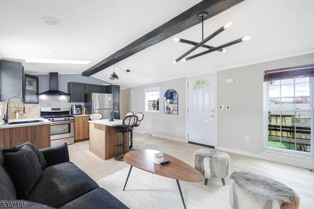 $149,999 | 190 West 24th Street, Unit B22, Bayonne, NJ 07002