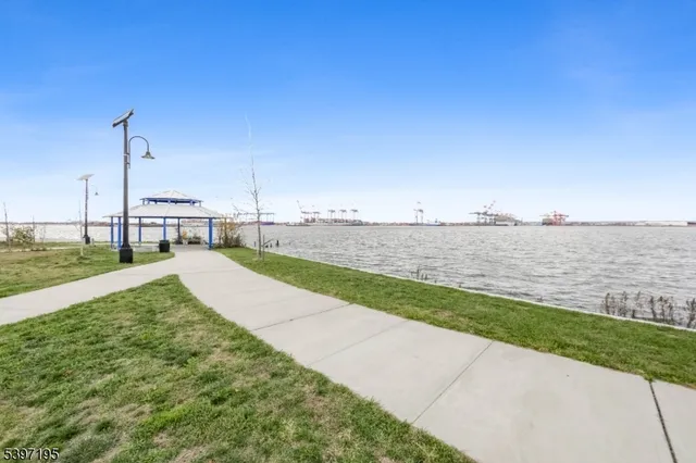 $149,999 | 190 West 24th Street, Unit B22, Bayonne, NJ 07002