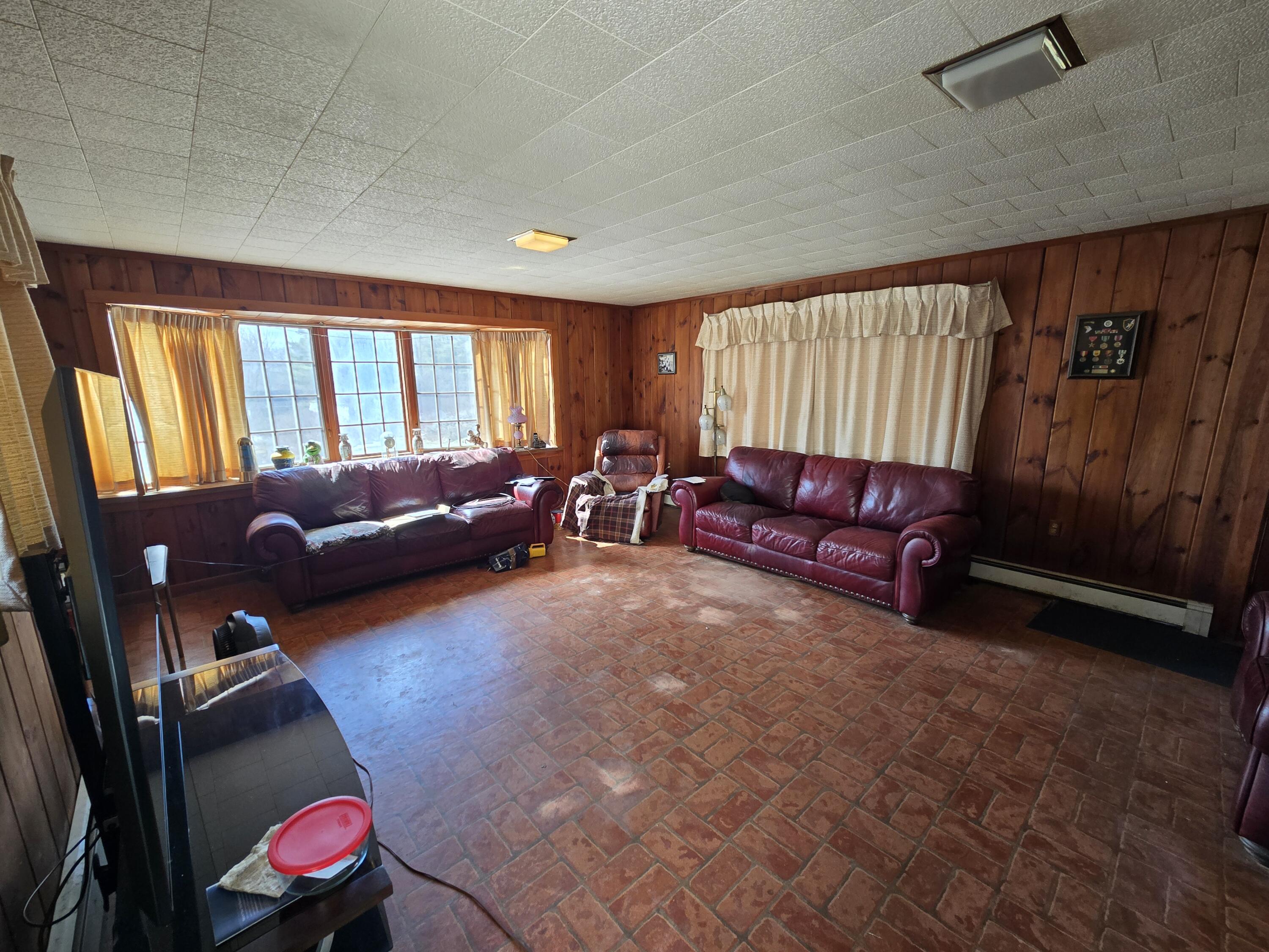 129 West Hill Road Gardiner, ME 04345 - Photo 3 of 39 20260315_121701