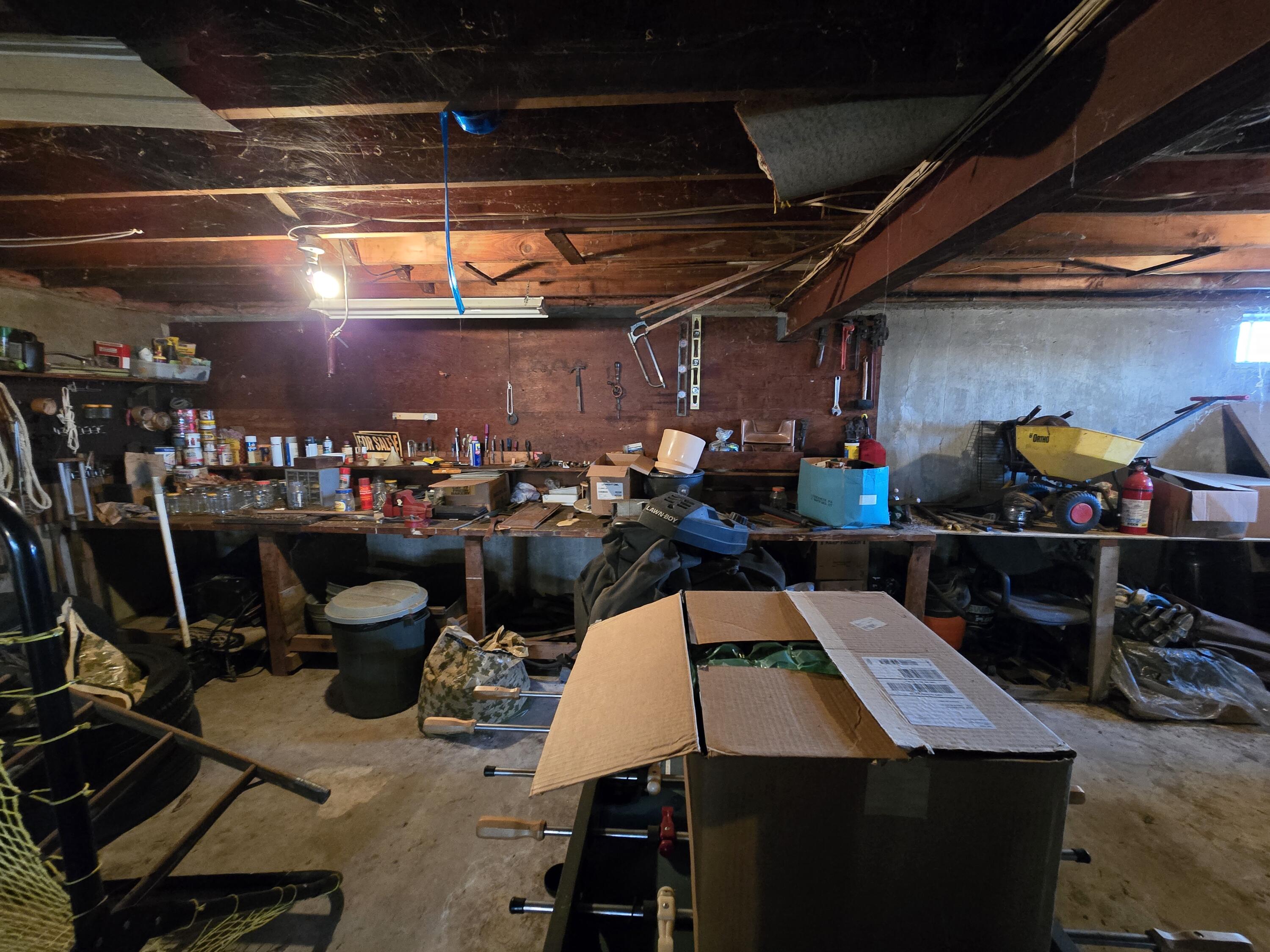 129 West Hill Road Gardiner, ME 04345 - Photo 38 of 39 20260315_122430